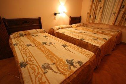 Hostal Cruz Verde Navalcarnero Bilik gambar